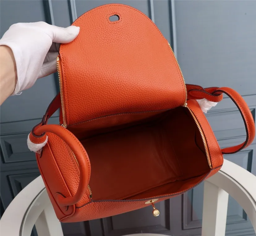 All categories Official website "Brand Women's Bags" Women's Bags 💙 Hermes 2022 official new Hermès lindy bag wholesale small size 58004000 large size 58004200 high quality size: small size 26CM large size 30CM