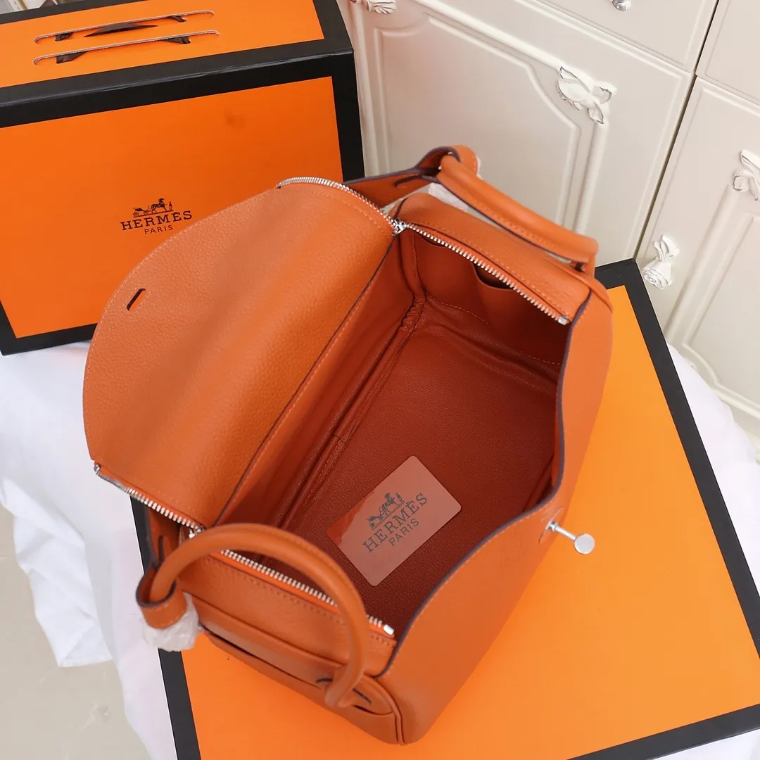 All categories Official website "Brand Women's Bags" Women's Bags 💙 Hermes 2022 official new Hermès lindy bag wholesale small size 58004000 large size 58004200 high quality size: small size 26CM large size 30CM
