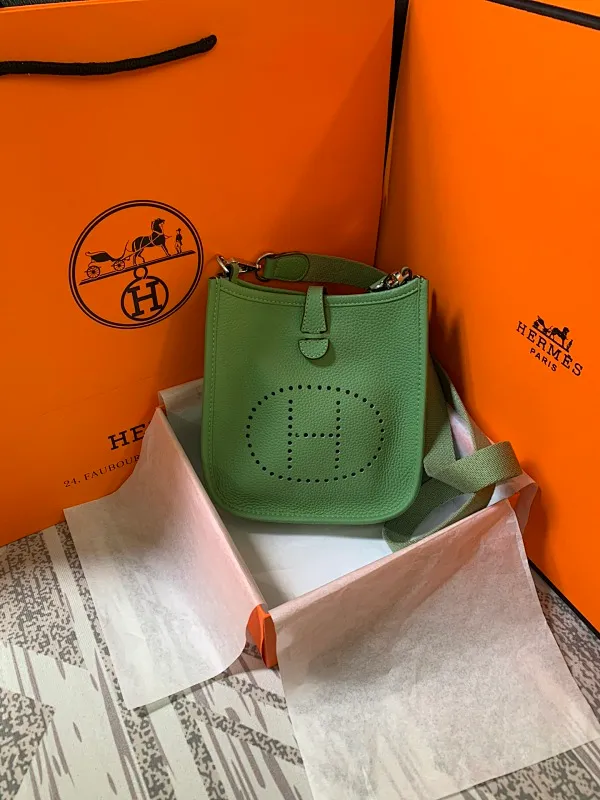 All categories Hermès women's bags (Hermès) Hermès 3017