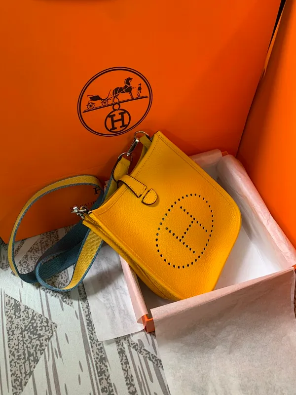 All categories Hermès women's bags (Hermès) Hermès 3017