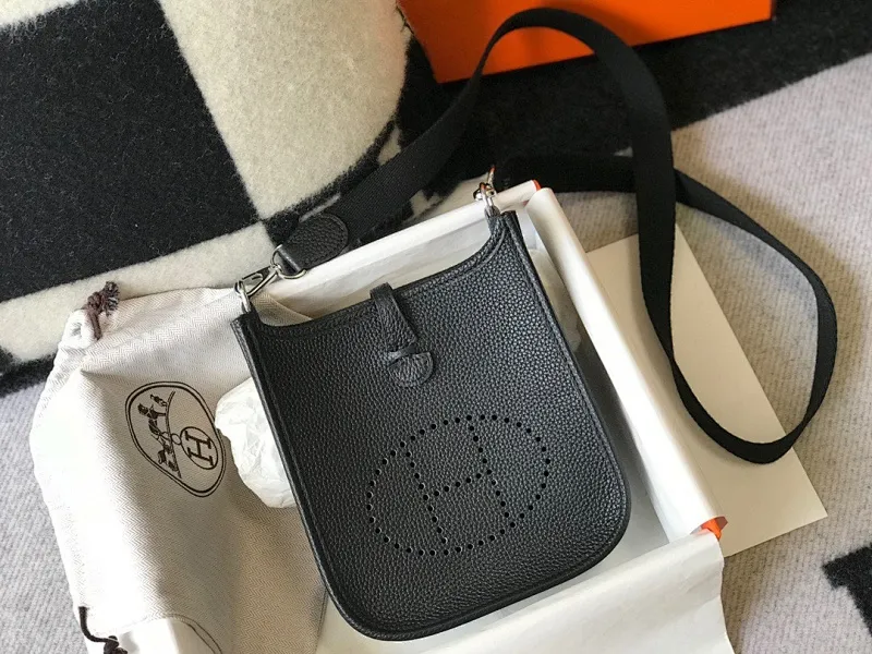 All categories Hermès women's bags (Hermès) Hermès 3017
