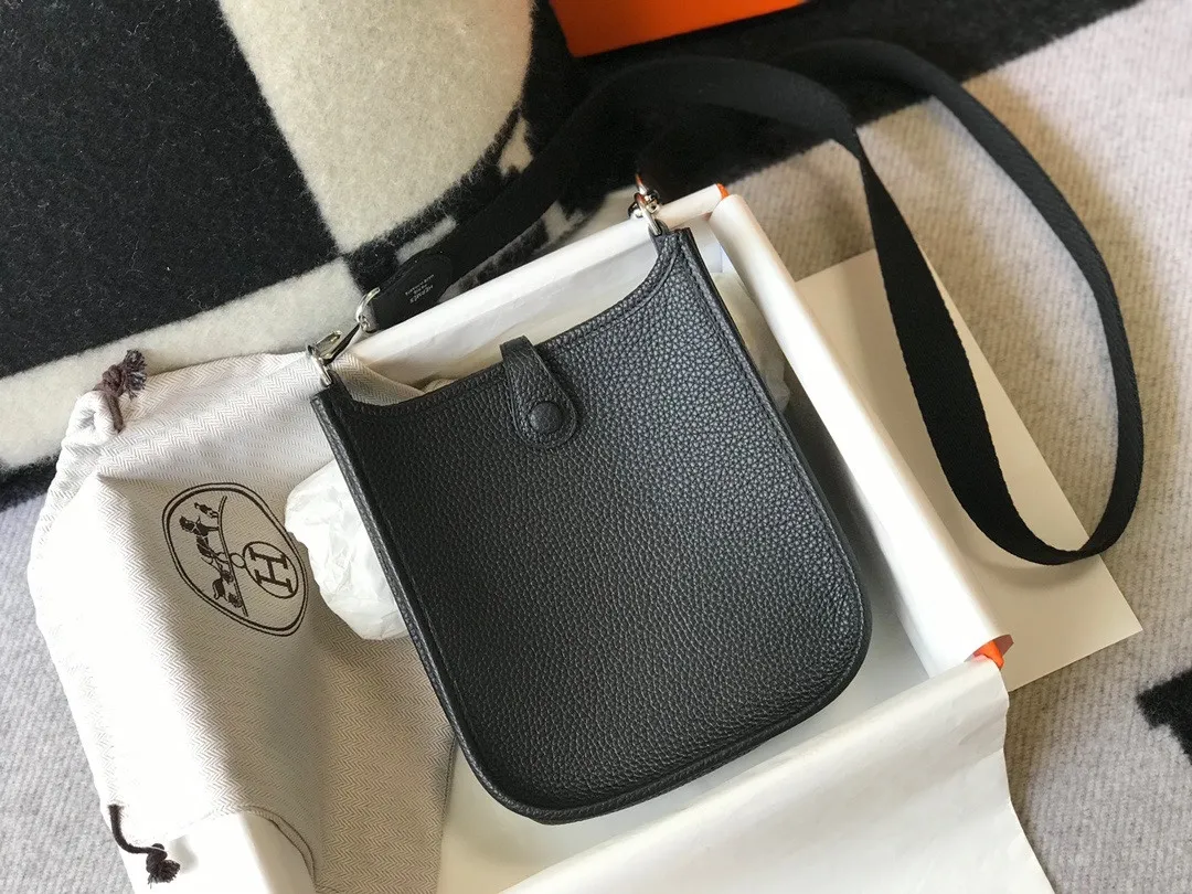All categories Hermès women's bags (Hermès) Hermès 3017