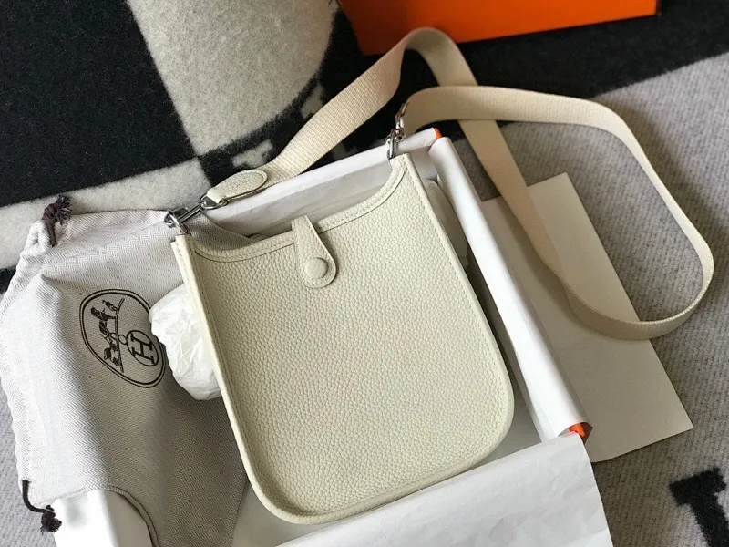 All categories Hermès women's bags (Hermès) Hermès 3017