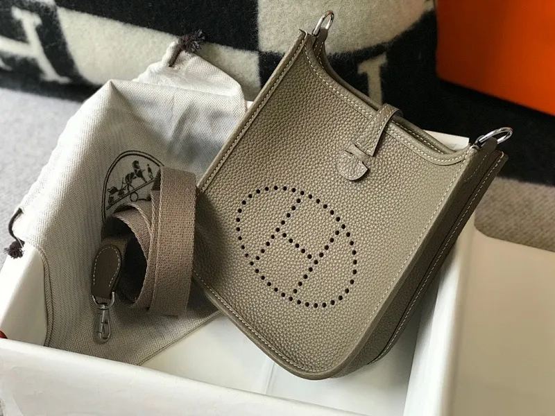 All categories Hermès women's bags (Hermès) Hermès 3017