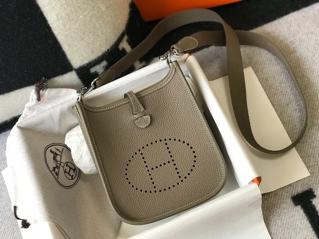 All categories Hermès women's bags (Hermès) Hermès 3017