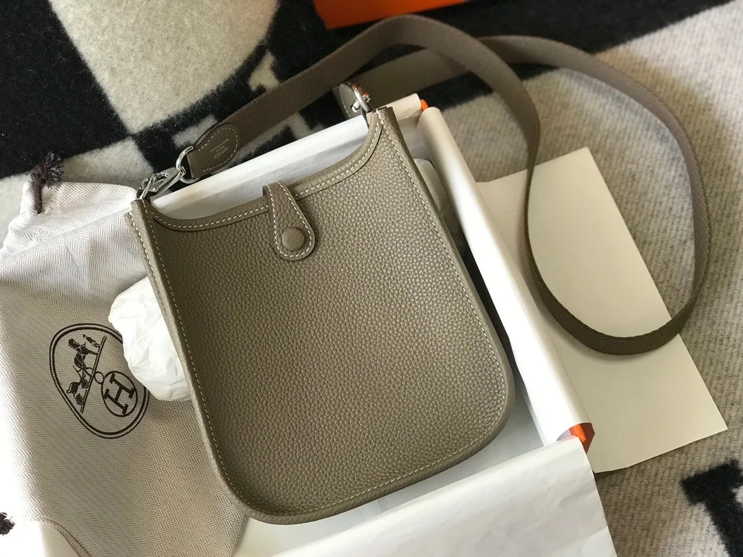 All categories Hermès women's bags (Hermès) Hermès 3017