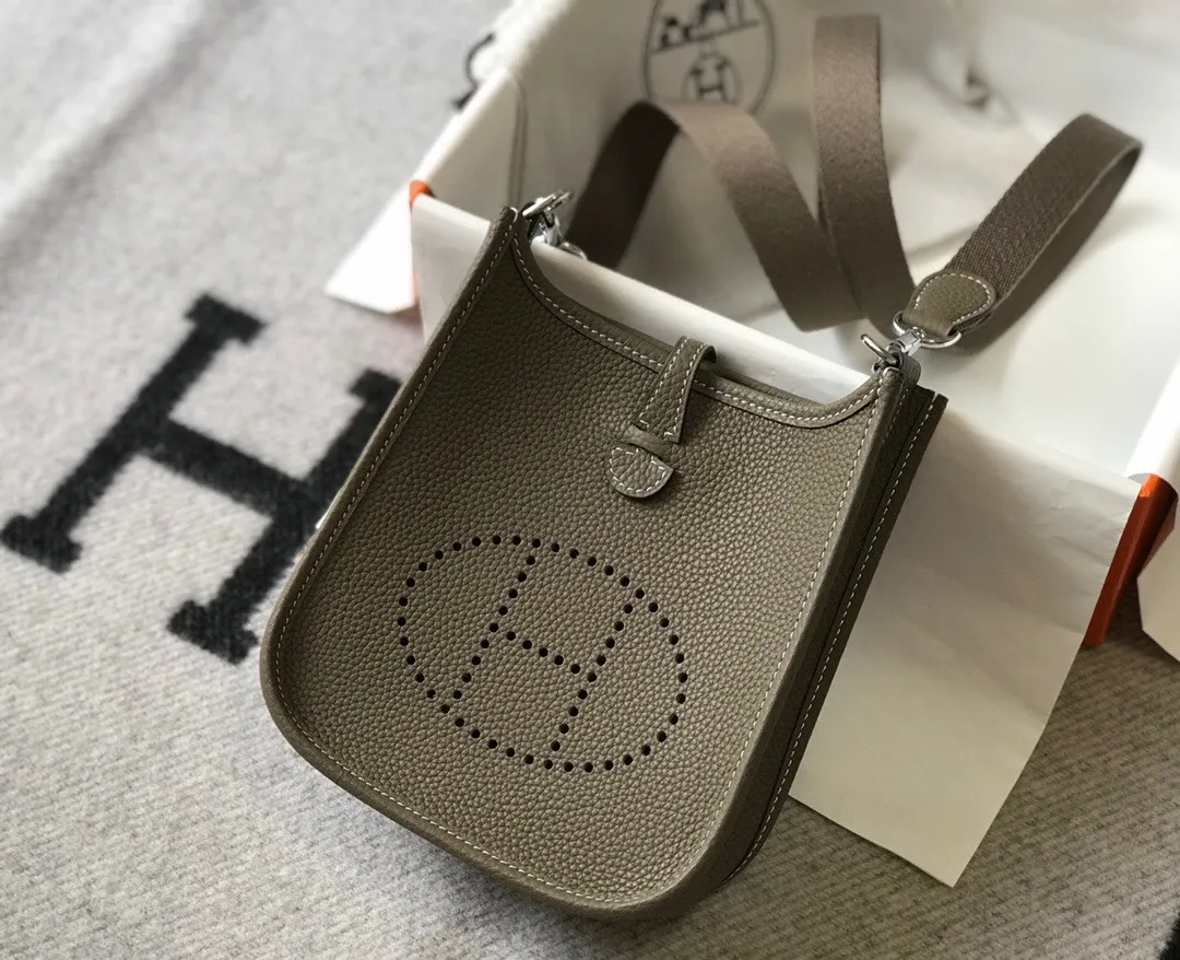 All categories Hermès women's bags (Hermès) Hermès 3017