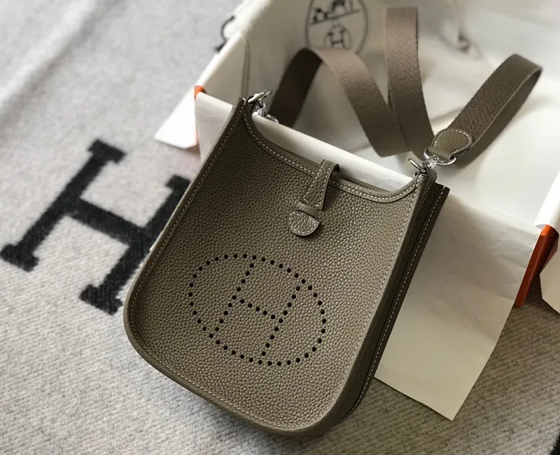 All categories Hermès women's bags (Hermès) Hermès 3017