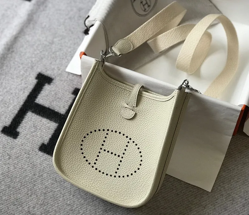 All categories Hermès women's bags (Hermès) Hermès 3017