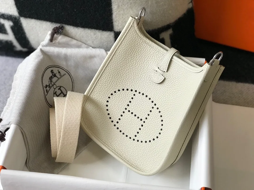 All categories Hermès women's bags (Hermès) Hermès 3017