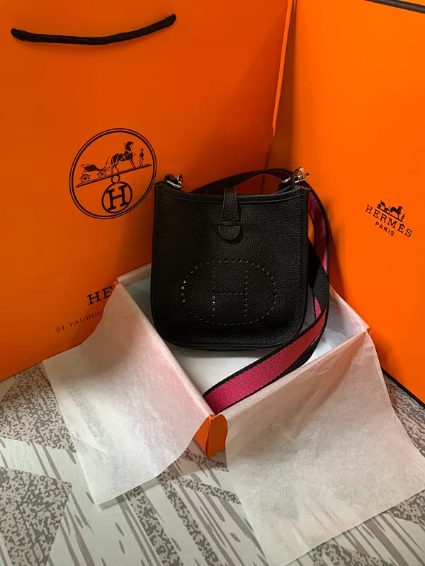 All categories Hermès women's bags (Hermès) Hermès 3017