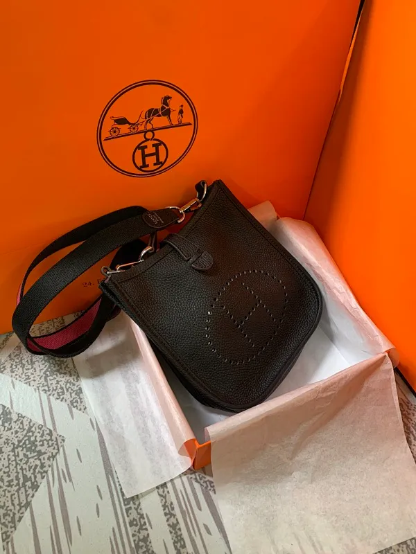 All categories Hermès women's bags (Hermès) Hermès 3017