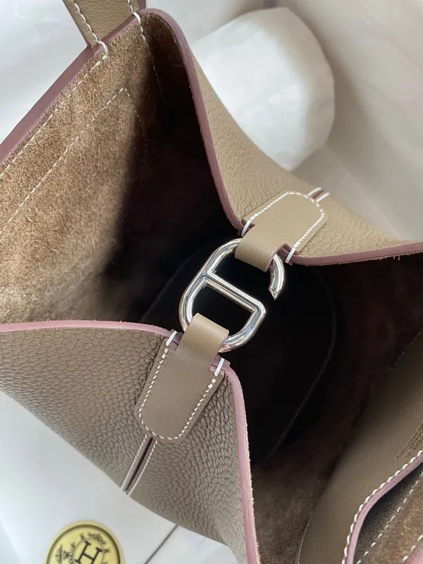 All categories Hermès women's bags (Hermès) Hermès 1822