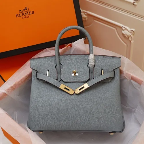 All Categories Official Website "Brand Women's Bags" Women's Bags 💙 Hermes (Platinum original single, new background) Hermès pebbled pattern 30cm 58003800 35cm 58004000 Imported first-layer calfskin 🏼No matter how small the details are, you can see them at a glance🏻Steel hardware, never fade🏻️➰We let the details speak for themselves