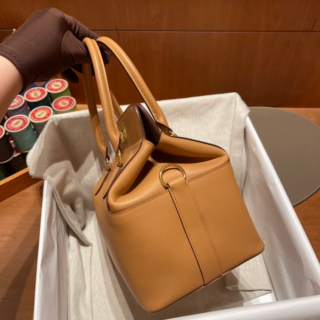 All categories Hermès women's bags (Hermès) Hermès 234