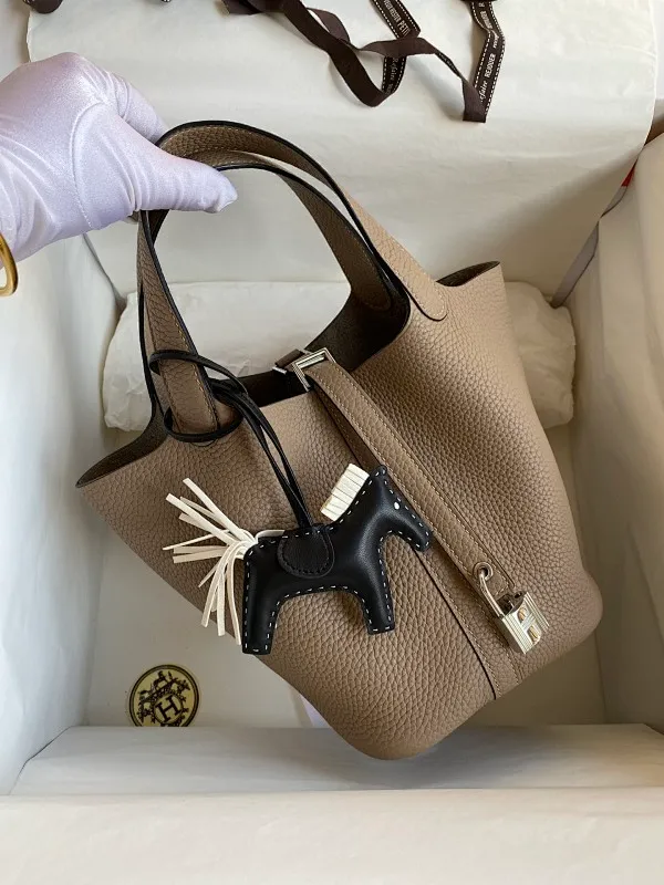 All categories Hermès women's bags (Hermès) Hermès 1800
