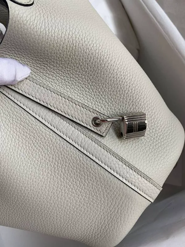 All categories Hermès women's bags (Hermès) Hermès 1800
