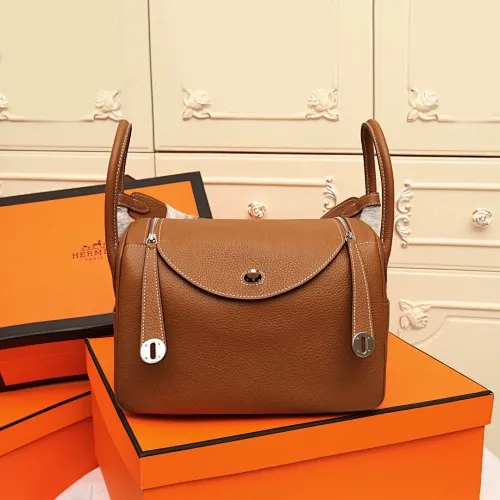 All categories Official website "Brand Women's Bags" Women's Bags 💙 Hermes 2022 official new Hermès lindy bag wholesale small size 58004000 large size 58004200 high quality size: small size 26CM large size 30CM