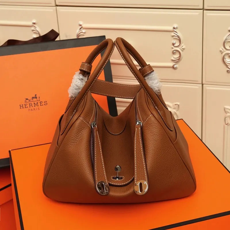 All categories Official website "Brand Women's Bags" Women's Bags 💙 Hermes 2022 official new Hermès lindy bag wholesale small size 58004000 large size 58004200 high quality size: small size 26CM large size 30CM