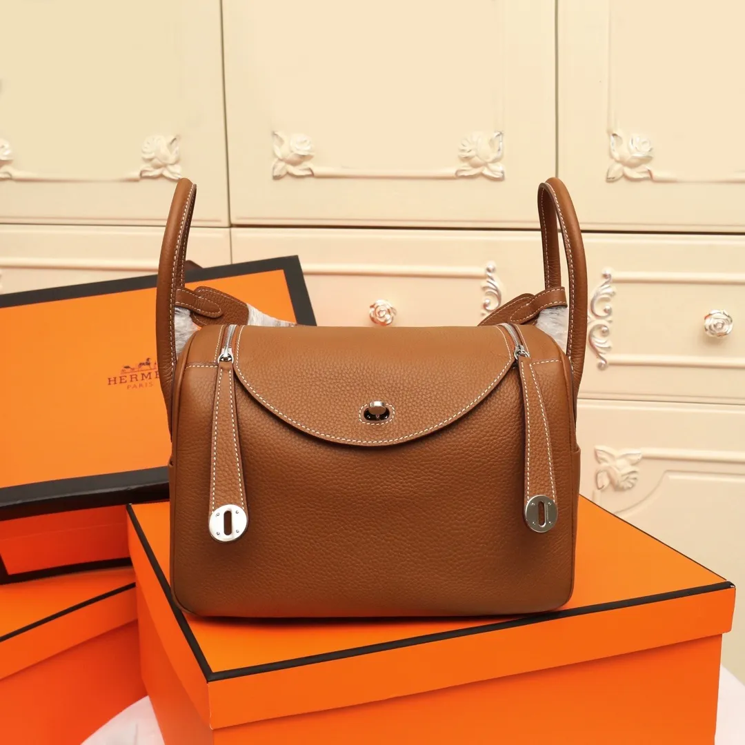 All categories Official website "Brand Women's Bags" Women's Bags 💙 Hermes 2022 official new Hermès lindy bag wholesale small size 58004000 large size 58004200 high quality size: small size 26CM large size 30CM