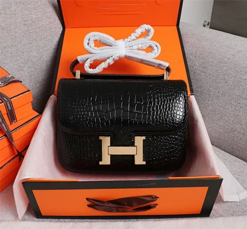 All Categories Official Website "Brand Women's Bags" Women's Bags 💙 Hermes 2022 Official New Hermes Constance Stewardess Bag Wholesale Crocodile Skin Full Pure Steel Plated Hardware Buckle 58003350 High Quality Size: 23-6-17CM