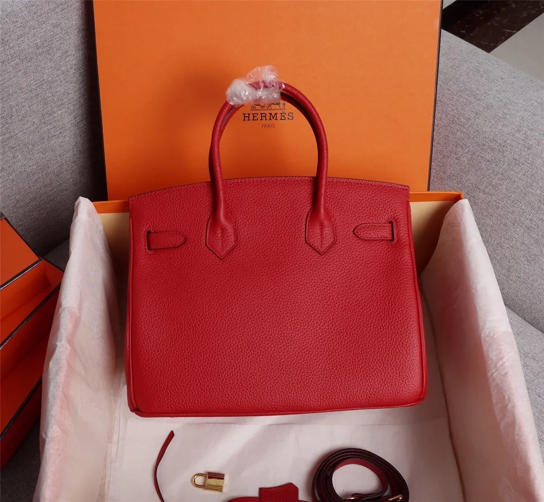 All categories Official website "Brand Women's Bags" Women's Bags 💙 Hermes 2022 Official New Hermès Platinum First Layer Lychee Pattern Handbag Original Calfskin Outside and Sheepskin Goat Pattern Wholesale Small Size 58002800 Medium Size 58003000 Large Size 58003200 High Quality Size: Small 25CM Medium 30C