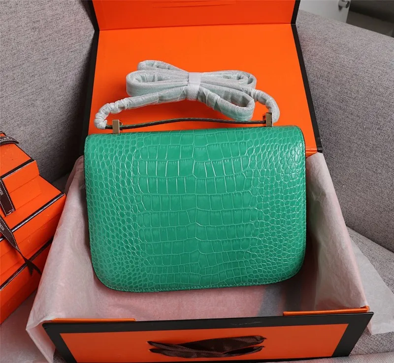 All Categories Official Website "Brand Women's Bags" Women's Bags 💙 Hermes 2022 Official New Hermes Constance Stewardess Bag Wholesale Crocodile Skin Full Pure Steel Plated Hardware Buckle 58003350 High Quality Size: 23-6-17CM