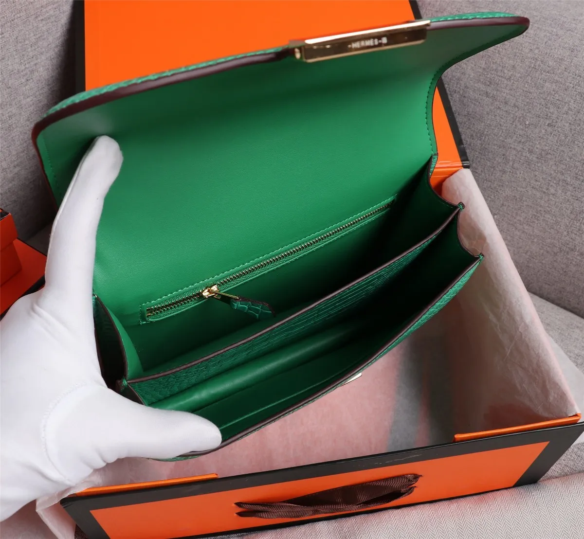 All Categories Official Website "Brand Women's Bags" Women's Bags 💙 Hermes 2022 Official New Hermes Constance Stewardess Bag Wholesale Crocodile Skin Full Pure Steel Plated Hardware Buckle 58003350 High Quality Size: 23-6-17CM
