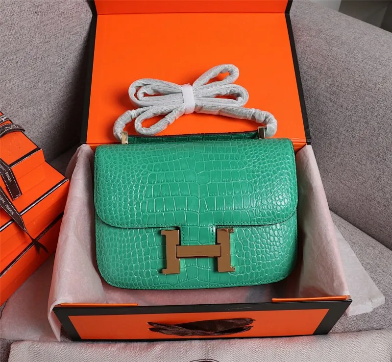 All Categories Official Website "Brand Women's Bags" Women's Bags 💙 Hermes 2022 Official New Hermes Constance Stewardess Bag Wholesale Crocodile Skin Full Pure Steel Plated Hardware Buckle 58003350 High Quality Size: 23-6-17CM