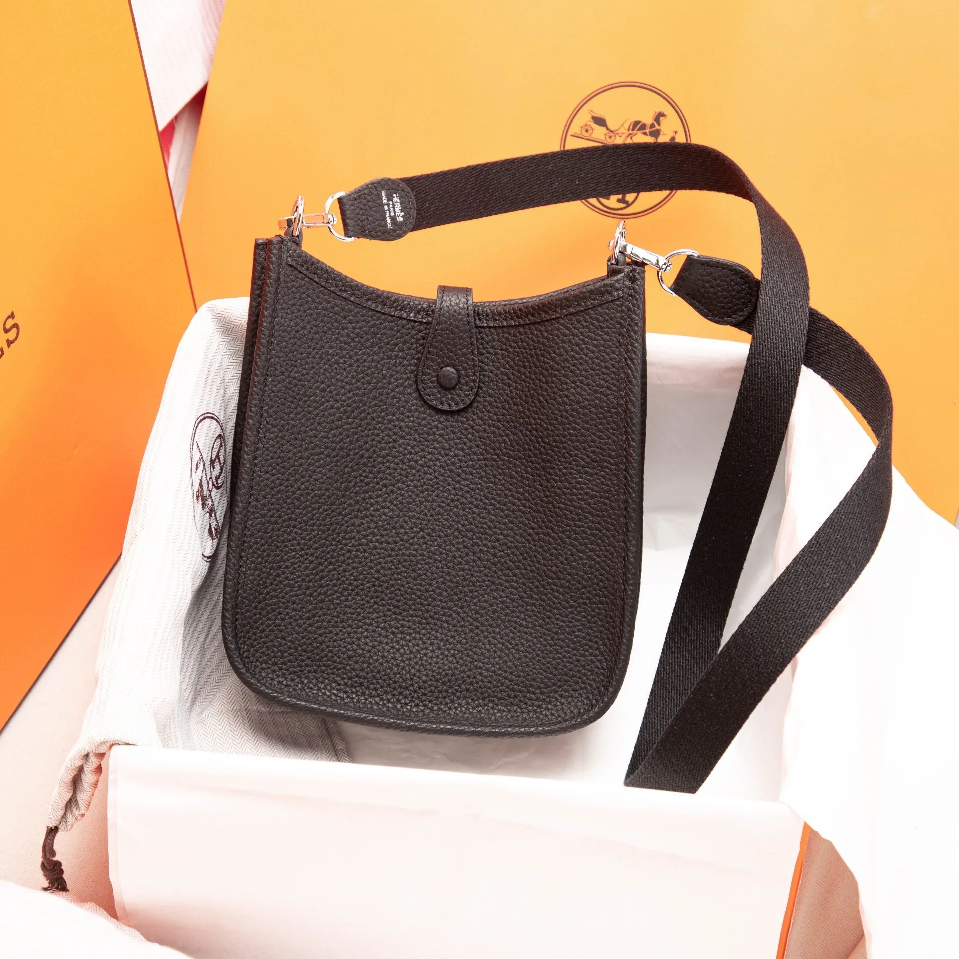 All categories Official website "Brand Women's Bags" Women's Bags 💙 Hermes 2022 official new Hermes evelyne mini bag wholesale imported cowhide 58002300 high quality size: 17CM