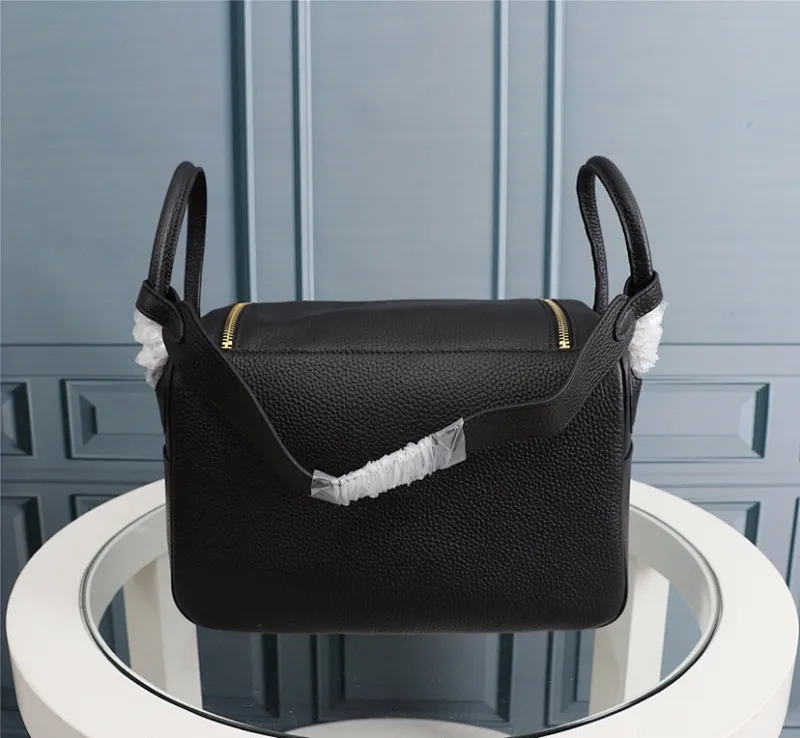 All categories Official website "Brand Women's Bags" Women's Bags 💙 Hermes 2022 official new Hermès lindy bag wholesale small size 58004000 large size 58004200 high quality size: small size 26CM large size 30CM