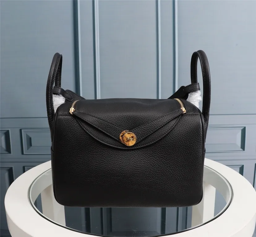 All categories Official website "Brand Women's Bags" Women's Bags 💙 Hermes 2022 official new Hermès lindy bag wholesale small size 58004000 large size 58004200 high quality size: small size 26CM large size 30CM