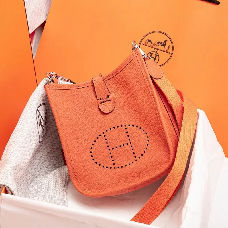 All categories Official website "Brand Women's Bags" Women's Bags 💙 Hermes 2022 official new Hermes evelyne mini bag wholesale imported cowhide 58002300 high quality size: 17CM