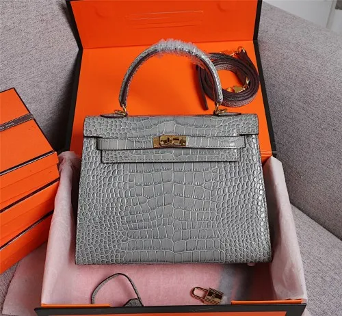 All Categories Official Website "Brand Women's Bags" Women's Bags 💙 Hermes 2022 Official New Hermès Handbag Kelly Crocodile Pattern First Layer Calfskin Wholesale 58003000 High Quality Size: 25-9-18CM
