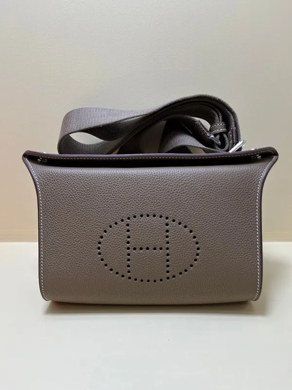 All categories Hermès women's bags (Hermès) Hermès 2702
