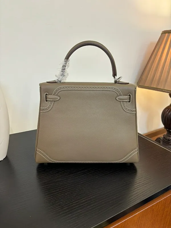 All categories Hermès women's bags (Hermès) Hermès 2528