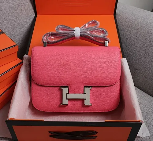 All categories Official website "Brand Women's Bags" Women's Bags 💙 Hermes 2022 Official New Hermès Women's Crossbody Bag Wholesale Genuine Epsom leather Pure steel silver-plated buckle Large size 58002500 Small size 58002300 High quality Size: Large size 22-6-17CM Small size 19-5-14.5CM