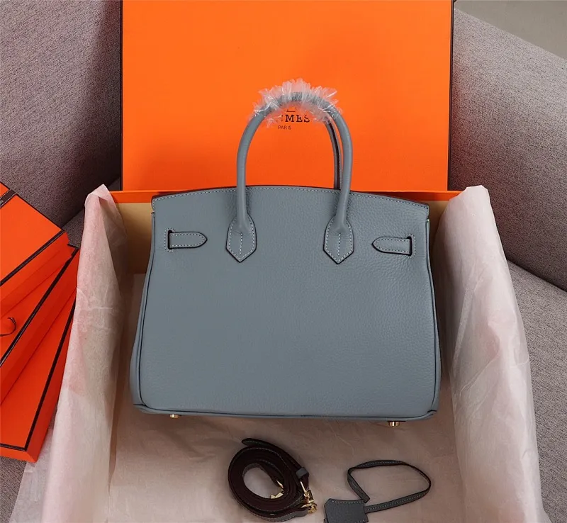 All categories Official website "Brand Women's Bags" Women's Bags 💙 Hermes 2022 Official New Hermès Platinum First Layer Lychee Pattern Handbag Original Calfskin Outside and Sheepskin Goat Pattern Wholesale Small Size 58002800 Medium Size 58003000 Large Size 58003200 High Quality Size: Small 25CM Medium 30C