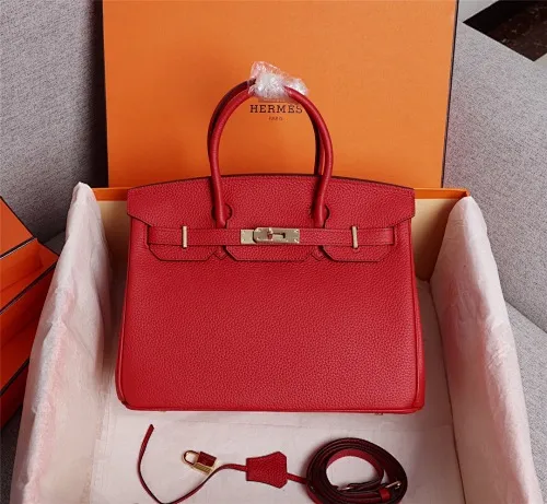 All Categories Official Website "Brand Women's Bags" Women's Bags 💙 Hermes (exclusive factory code, goat pattern inside) Hermès Hermès platinum first layer with lychee pattern, not common in the market, inside zipper puller, copper lock with logo, 25cm 58002800 30cm 58003000 35cm 58003200 五
