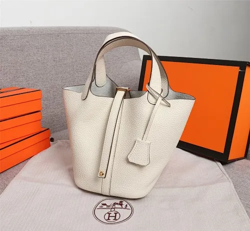 All Categories Official Website "Brand Women's Bags" Women's Bags 💙 Hermes 2022 Official New Hermès Vegetable Basket Women's Hand Crossbody Two-Purpose Bag Wholesale Large Size 58002300 Small Size 58002200 High Quality Size: Large Size 22CM Small Size 18CM