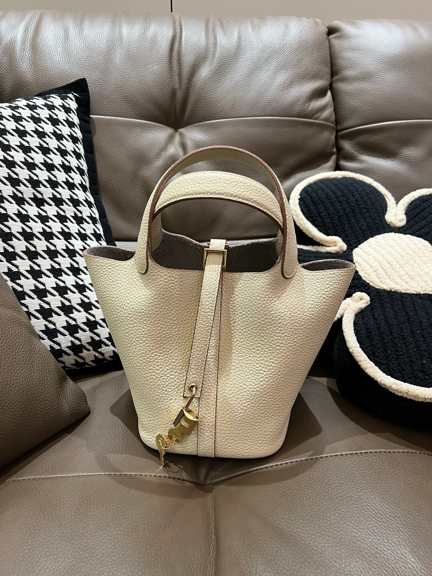 All categories Hermès women's bags (Hermès) Hermès 1818