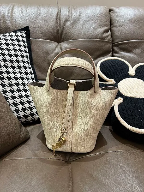 All categories Hermès women's bags (Hermès) Hermès 1818