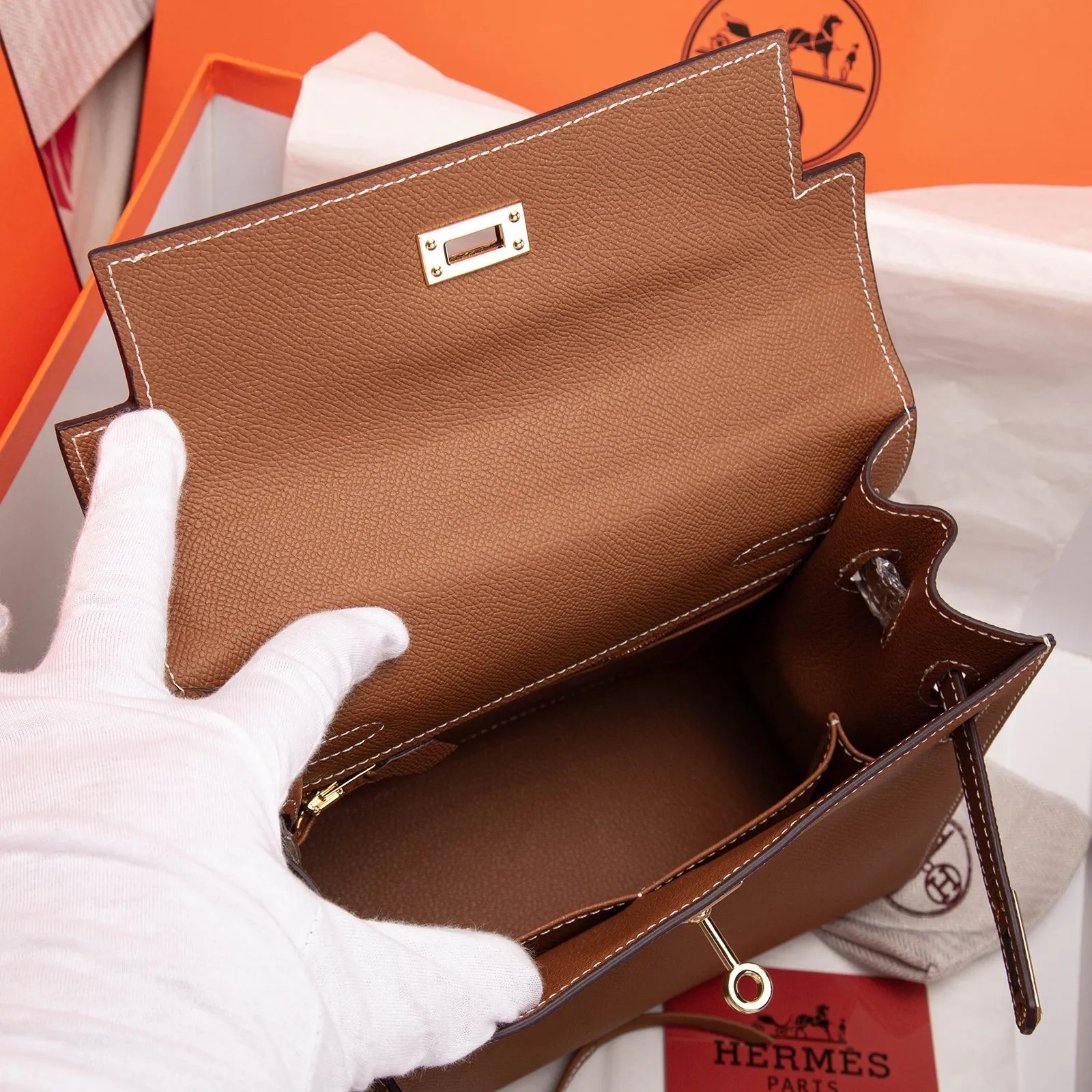 All Categories Official Website "Brand Women's Bags" Women's Bags 💙 Hermes 2022 Official New Hermès Women's Hand-Crossbody Two-Purpose Bag Wholesale Cowhide Palm Print Large Size 58002500 Small Size 58002300 High Quality Size: Large Size 28-22-10CM Small Size 25-17-7CM