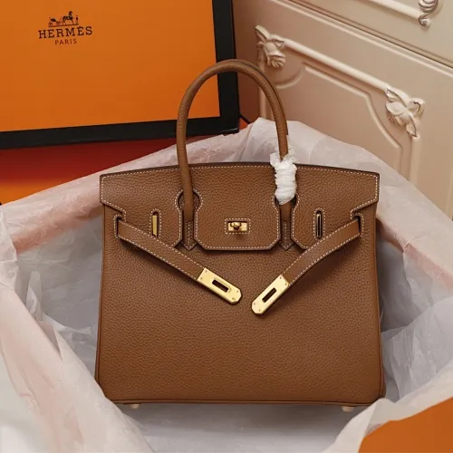 All Categories Official Website "Brand Women's Bags" Women's Bags 💙 Hermes (Platinum original single, new background) Hermès pebbled pattern 30cm 58003800 35cm 58004000 Imported first-layer calfskin 🏼No matter how small the details are, you can see them at a glance🏻Steel hardware, never fade🏻️➰We let the details speak for themselves