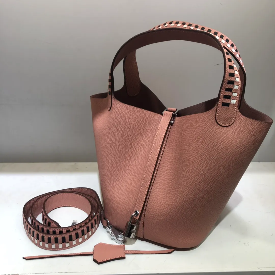 Running price💰760👉Hermes Epsom palm print vegetable basket color block braided wrist 🌺top calfskin original leather😈 size 20/20/16