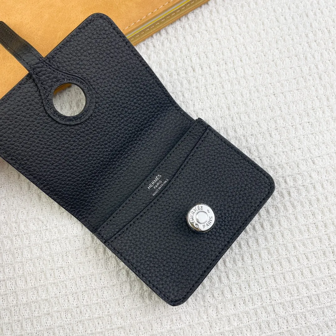 Hermes original Togo p180💰 Model: 0510 size: 11*10cm 🇫🇷Overseas🇫🇷Imported Togo cowhide, soft and comfortable to the touch. Counter version, original replica with hardware, exquisite and elegant, oil edges are straight and smooth🎈Exquisite convenient card holder