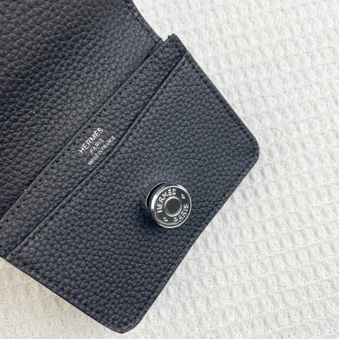 Hermes original Togo p180💰 Model: 0510 size: 11*10cm 🇫🇷Overseas🇫🇷Imported Togo cowhide, soft and comfortable to the touch. Counter version, original replica with hardware, exquisite and elegant, oil edges are straight and smooth🎈Exquisite convenient card holder