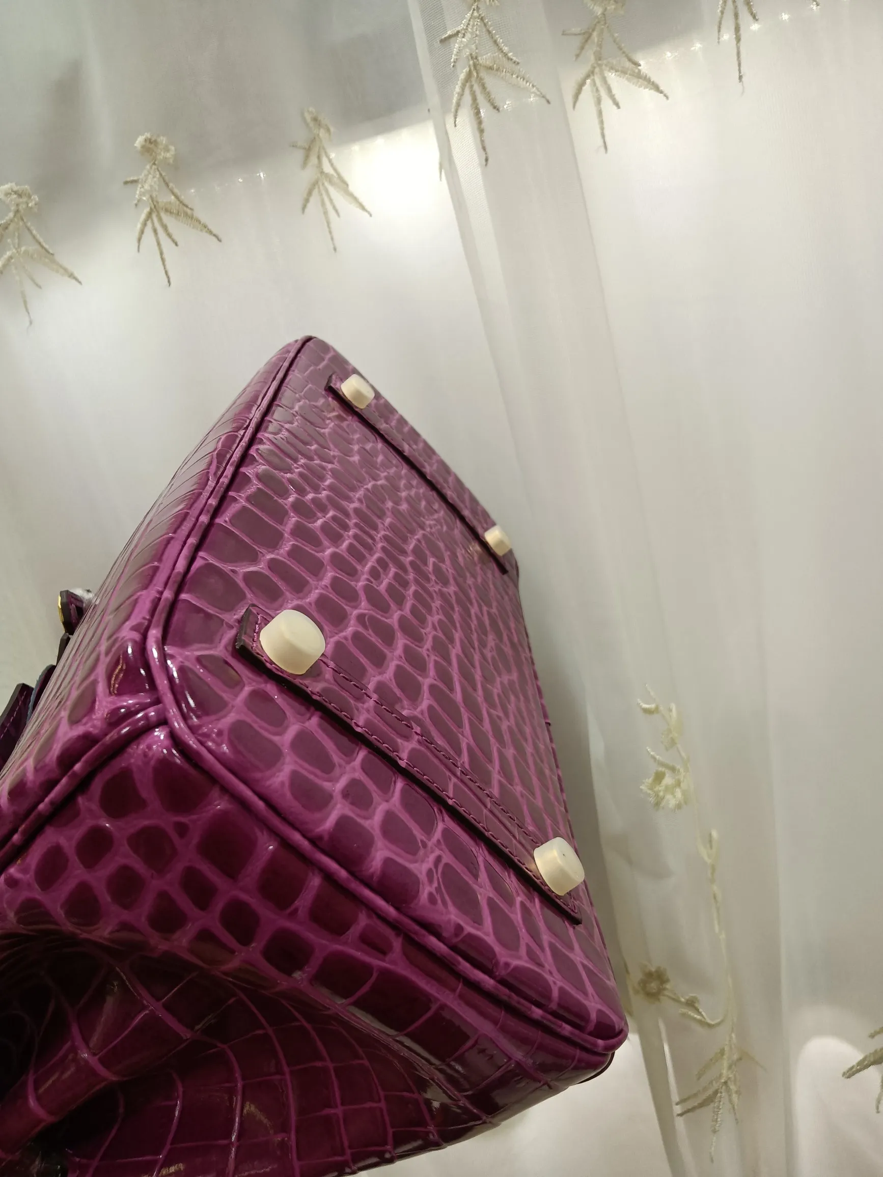 Hot model debuts, price has been adjusted💰800/380/360💥Hermes/Hermes💥Official classic production💋Platinum crocodile pattern💋Original quality coming👉Using imported crocodile pattern cowhide , with pure 24k original hardware💎Size: large 35*25*18cm/medium 30*22*16cm/small 25* 20*14cm👛Excellent workmanship👏👏Legendary slow work and careful work💓Real pictures taken💓Classic beauty worth owning💃🏻💃🏻💃🏻