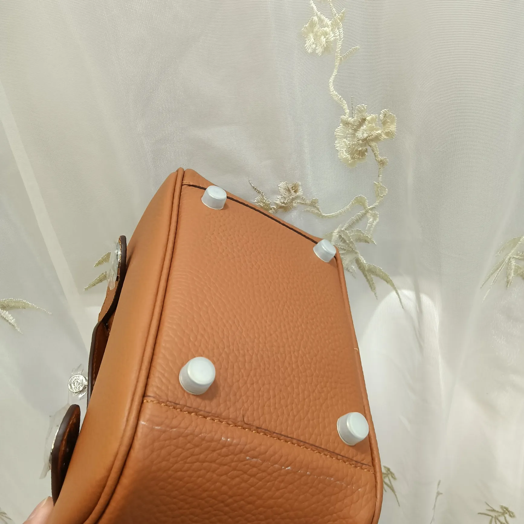 620💰Lindy mini size Hermes Lindy (Chinese name: Lindy bag) Hermès’ most ladylike bag, more relaxed and elegant👜😖Side pockets can store small items✨It is said that Bai Fumei likes to collect it💃Original first-layer cowhide, size 20cm