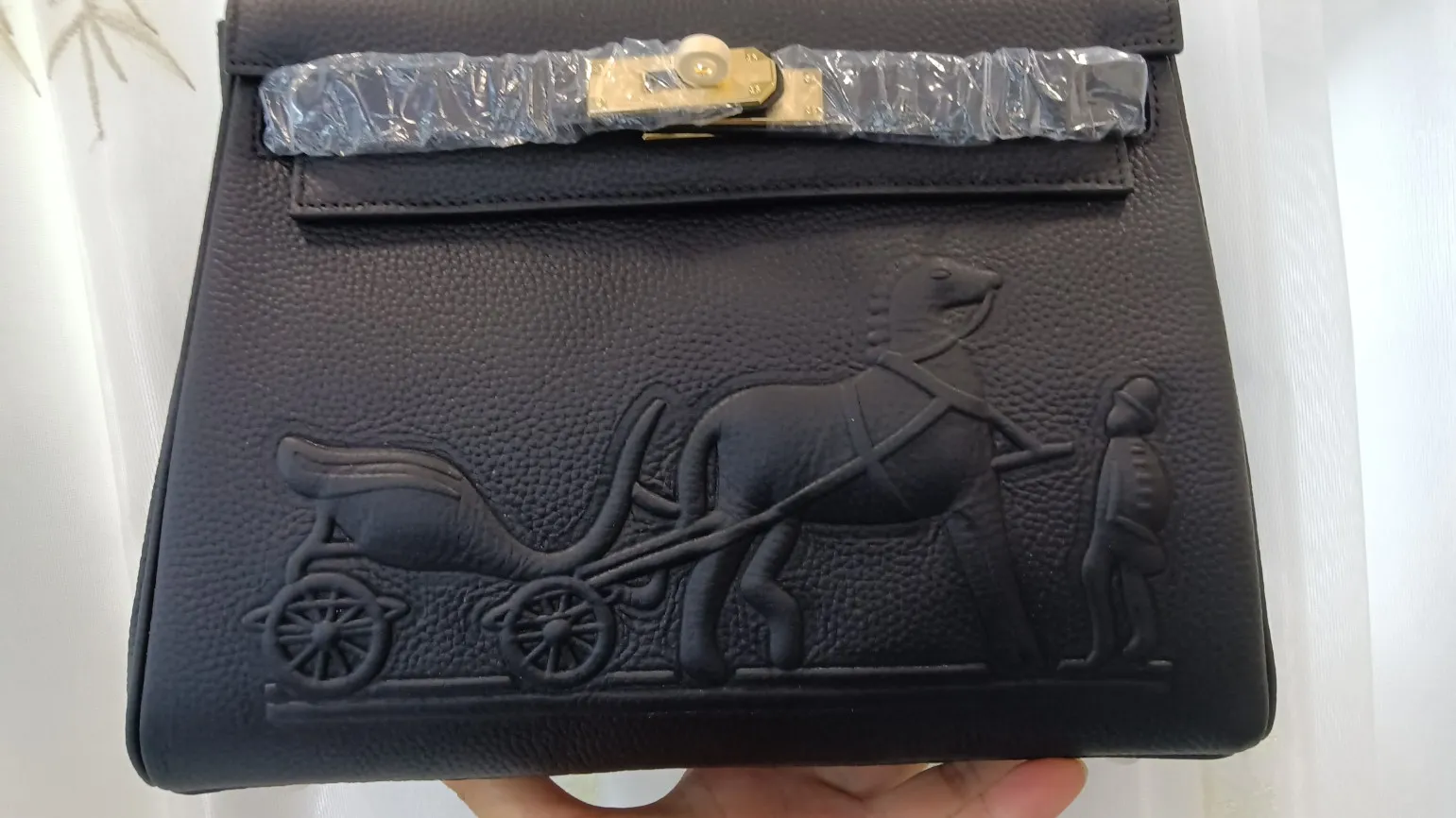 760💰, Kelly bag💥Hermès🐴🐴🏇🏇🚴🏻🚴🏻Horse cart/Hermes💥Official classic production💋💋Original quality coming👉Made of imported pebbled cowhide leather👑 Equipped with pure 24k hardware💎Excellent workmanship👏👏Legendary slow work and meticulous work💓Real pictures taken💓There is no best, only better [smile], size 28cm×20cm×9cm